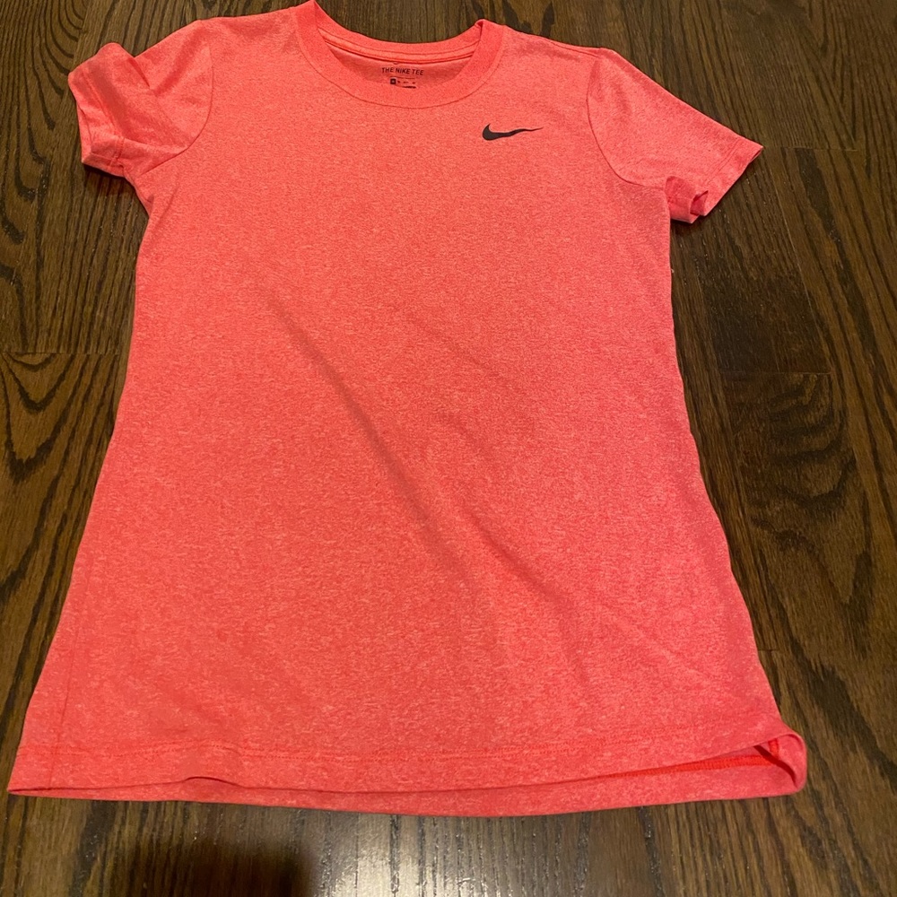 Women’s dri-fit nike tee extra  small